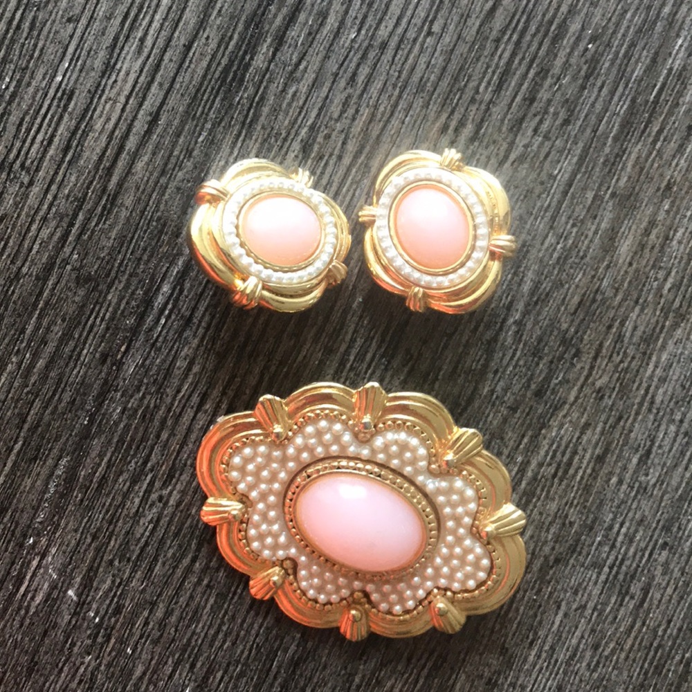 Vintage earrings and broach